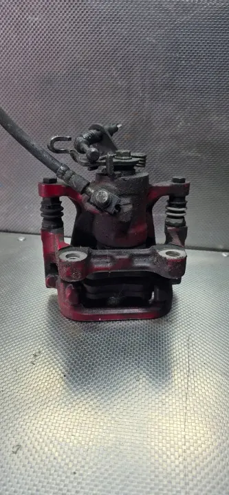 Pinza de freno trasera izquierda Skoda OE 5Q0615424C image 4