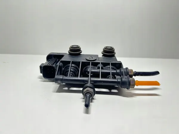 Pompe à air secondaire Land Rover Discovery 3 OEM RVH000095 image 7