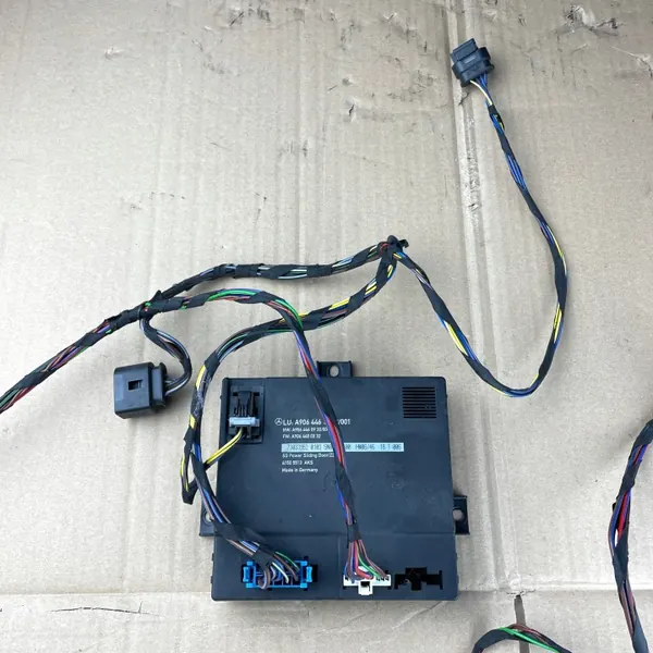 Mercedes Sprinter W906 Schuifdeur Module OEM a9064461332 image 4