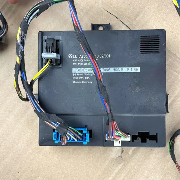 Mercedes Sprinter W906 Schuifdeur Module OEM a9064461332 image 7