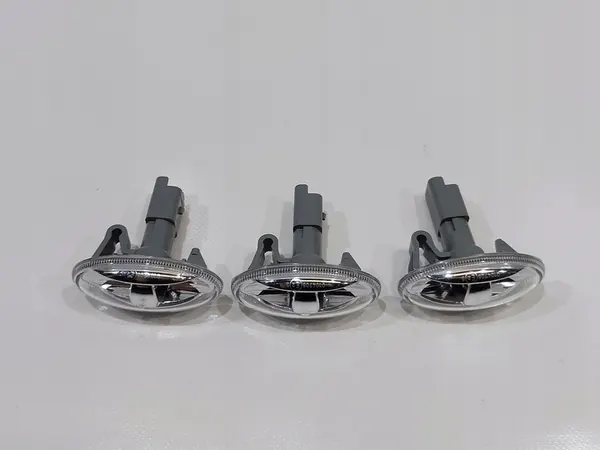 Indicador de para-lama Toyota Aygo Proace City Verso 81730-0H010 image 2