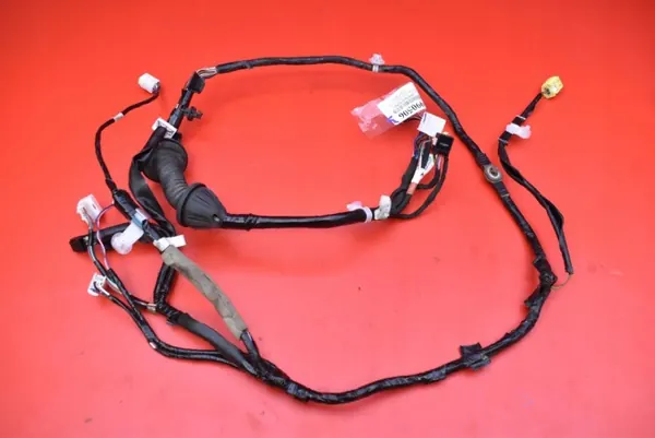Harness Puerta Derecha Trasera OEM 82153-0DD80-A image 8