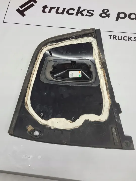 OEM 82247225 Linker Hoek Cabine Volvo FH4 image 3