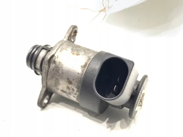 Régulateur de pression de carburant VW Golf VII 2.0 150CV OEM image 2