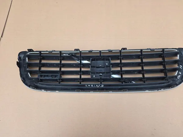 Volvo S40 II V50 R-Design Grille image 7
