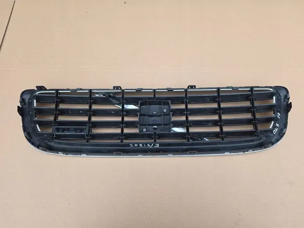 Volvo S40 II V50 R-Design Grille image 8