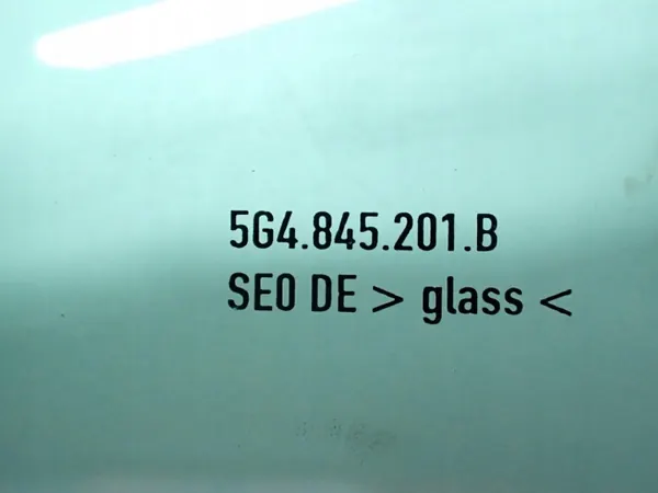 OEM 5G4845201B Etuovi Laske - Käytetty image 3