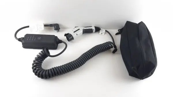 Câble de charge EV Mercedes-Benz GLC C253 OEM A0005839102 image 2
