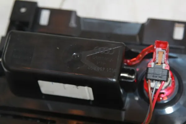 OEM 4G0863273A Aschenbecher Feuerzeug Audi A6 C7 image 3