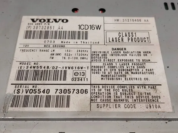 Volvo C30 V50 C70 Dynamo OEM 30732851AA image 3