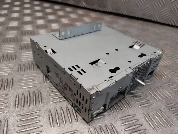 Volvo C30 V50 C70 Dynamo OEM 30732851AA image 4