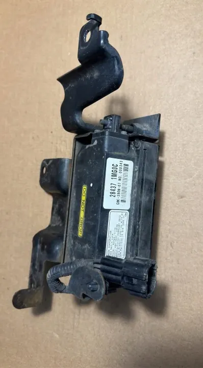 Capteur Radar Distronic Infiniti OEM 28437 1MG0C image 5
