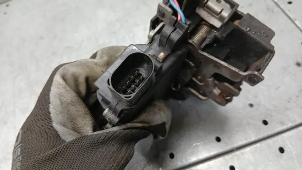 Rechtes Vorderes Schloss Seat Leon I 1.9TD 99-05R 8PIN 3B1837016AD image 3