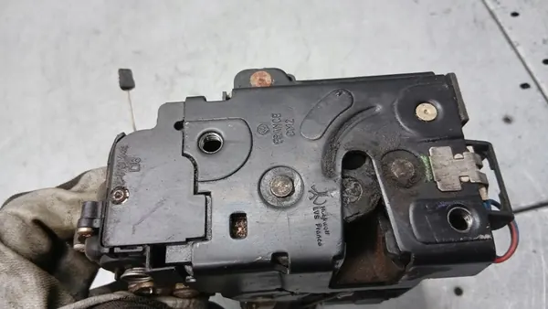 Rechtes Vorderes Schloss Seat Leon I 1.9TD 99-05R 8PIN 3B1837016AD image 5