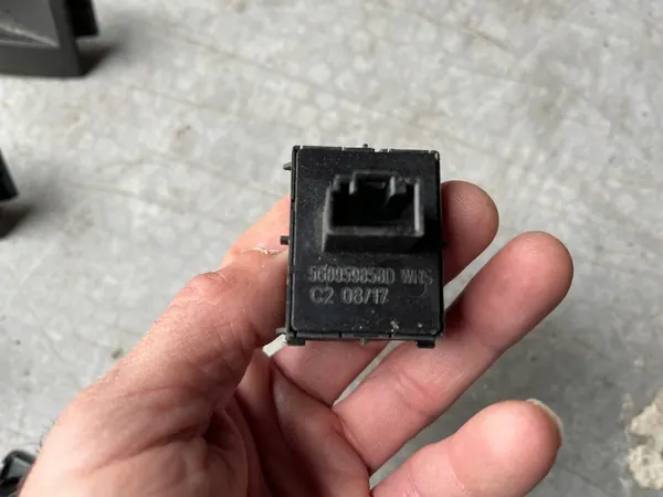 Linker Fenster-Schalter VW Crafter II MAN TGE 2.0 TDI image 3