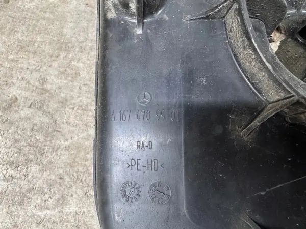 Tanque AdBlue Mercedes-Benz A1674709901 - Usado image 3