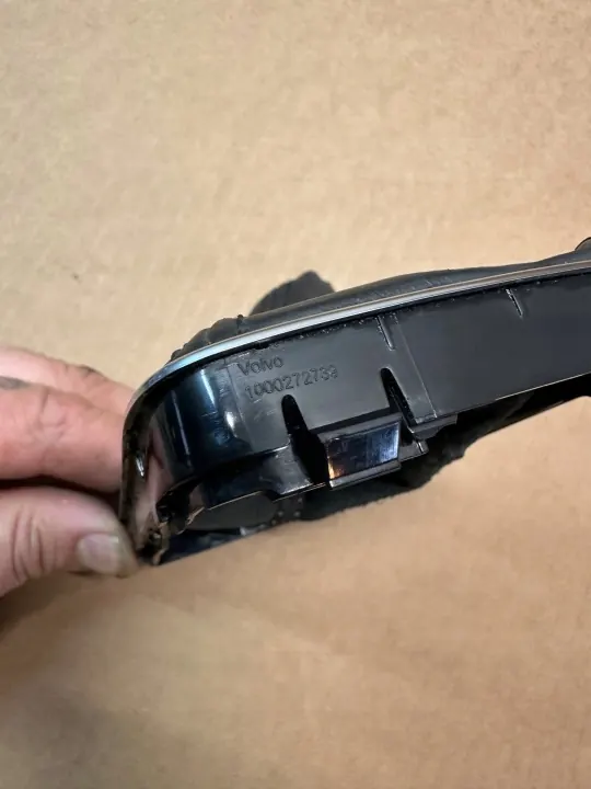 Pommeau de levier OEM 1000272739 pour Volvo V40 II image 5