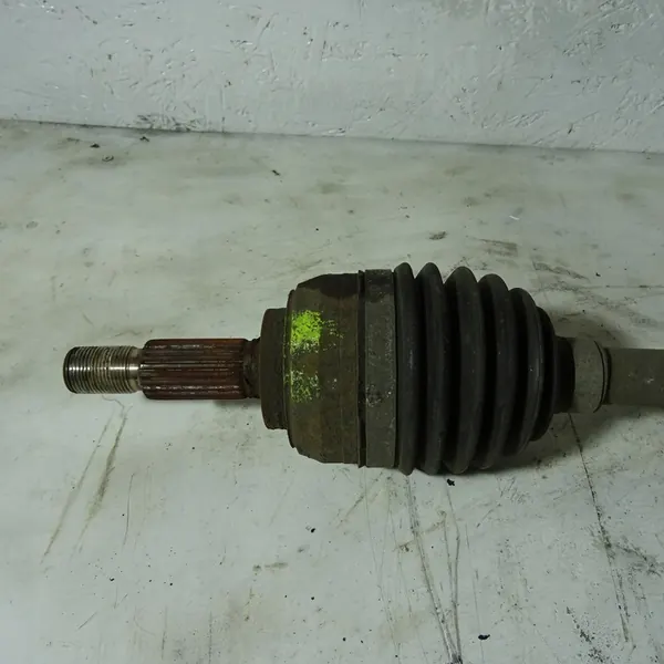 RENAULT CLIO III 1.5DCI Vänster Halvaxel 8201055669 image 3