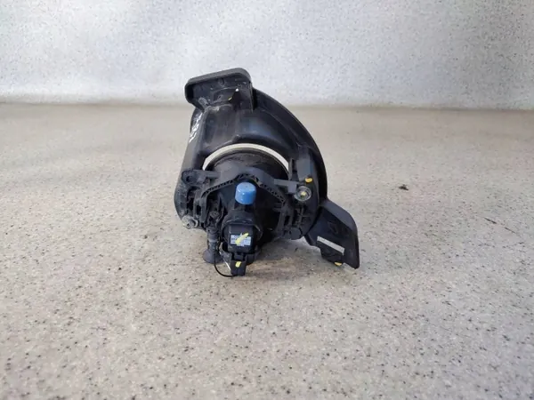 Oikea Halogeenituki Dacia Dokker OEM 261507817R image 3