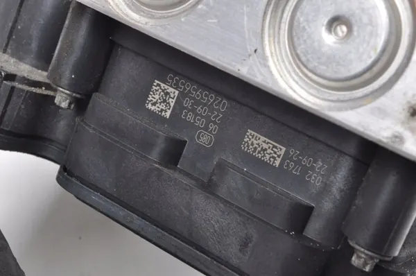 Pompe ABS OEM 0265956535 pour Renault Master image 6