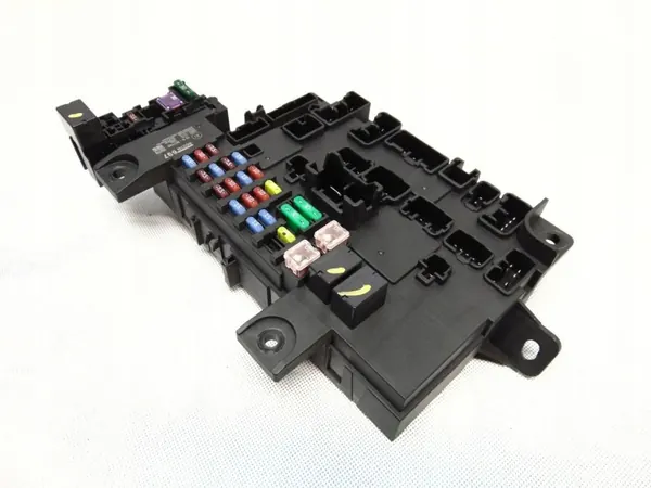BSI-module Zekeringkast 2.4 PHEV Mitsubishi Outlander image 2