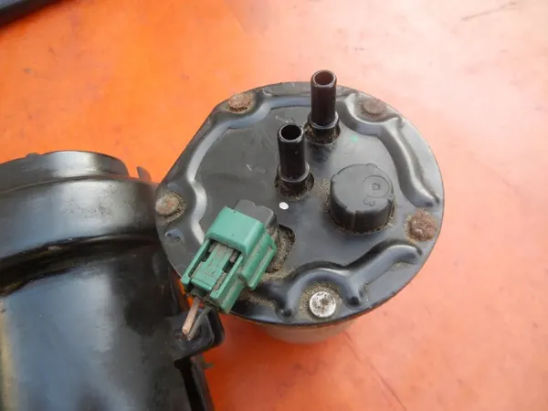 Bränslefilterhus OEM 164118062R Renault image 3