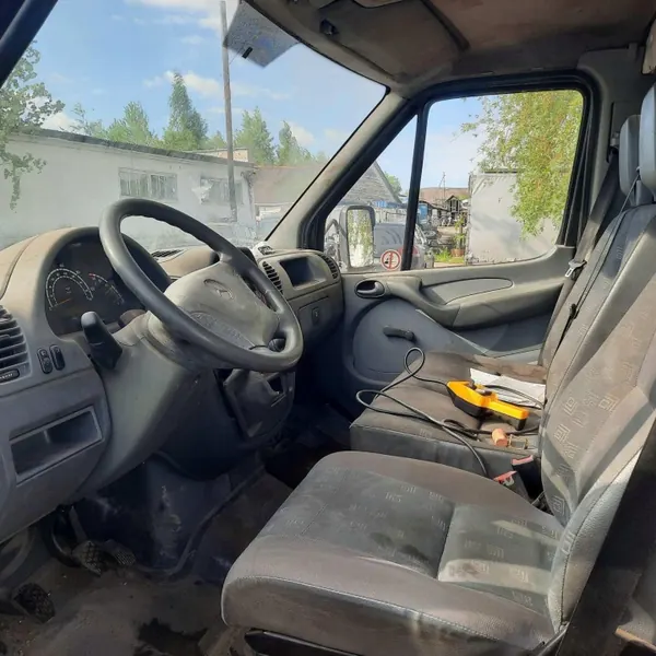 Pompe à huile Mercedes Sprinter OEM 6061810801 - Occasion image 9