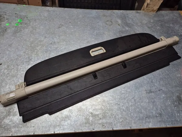 Skoda Superb III Kombi kofferbakrolgordijn OEM 3V9867871A image 5