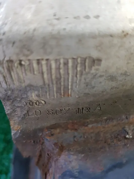 Etupuskuri Audi Q7 4L0807113A image 3