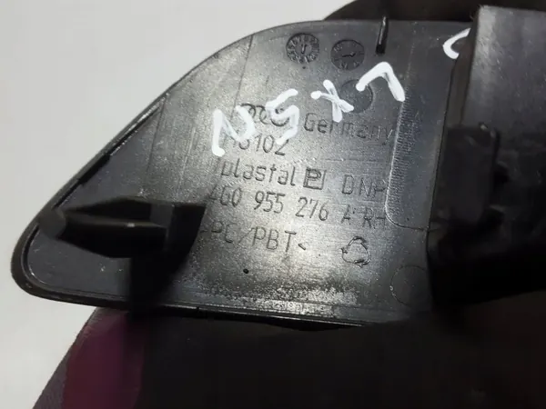 Bouchon de buse de lave-glace droit OEM 4G0955276A Audi A6 C7 image 3