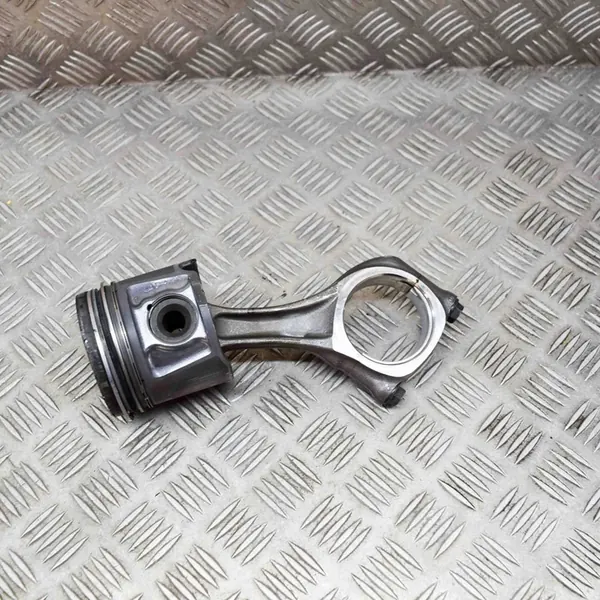 IVECO DAILY IV Kolv 2.3L 2010 OEM 2996849 image 2