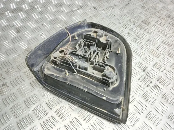 Volkswagen Golf III höger bakljus 1H6945112B image 5