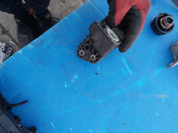 Rechter radiatorbevestiging OEM 50541422 voor Alfa Romeo Stelvio 2.2 image 3