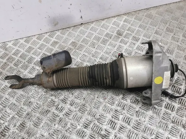 Vänster Främre Luftfjäderben Bentley Flying Spur 06 image 4