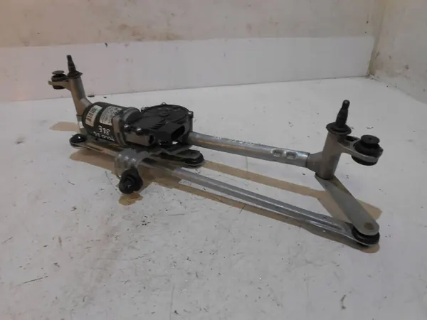 VOLKSWAGEN POLO 2G Etu pyyhkijän moottori 2G1955023E image 5