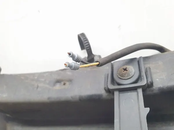 Takapuskuri vahvistus Hyundai IX35 image 7