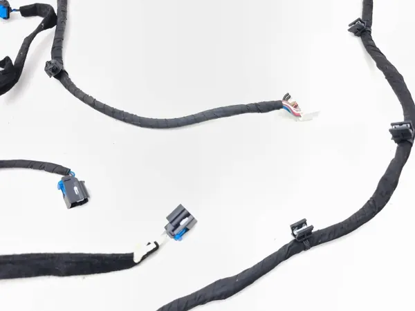 Cableado de maletero Renault Captur II OEM 240516393R image 4