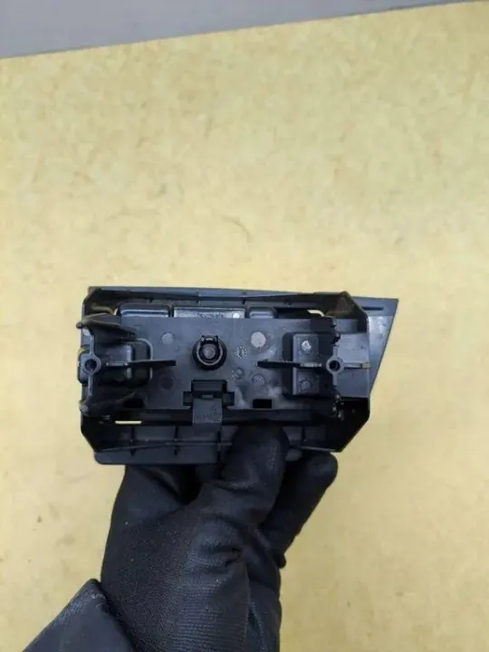 Aschenbecher BMW X5 E70 OEM 7137185 - Gebrauchter Zustand image 6