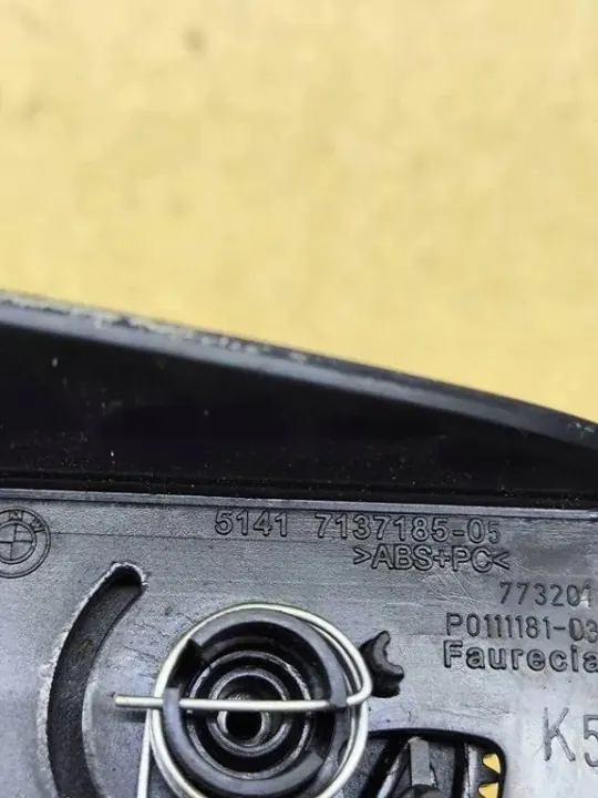 Aschenbecher BMW X5 E70 OEM 7137185 - Gebrauchter Zustand image 7