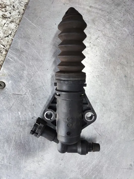 KUPLUNGSYKSY MERCEDES W204 LIFT A2042640027 image 3