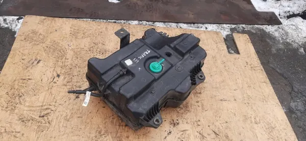 Tanque AdBlue usado OEM 4113301AA para Renault Trafic III image 3