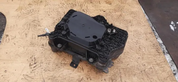 Tanque AdBlue usado OEM 4113301AA para Renault Trafic III image 6
