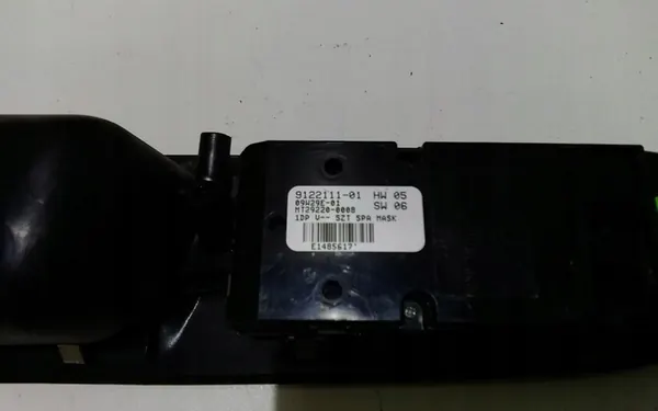 Achterste linker raamcontroleknop BMW 5 TOURING E61 OEM 9122111 image 4