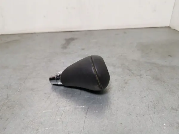 Pommeau de vitesse Lexus OEM FBZ14535 pour RX image 2
