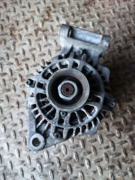 2002 Ford Fusion Alternator image 2