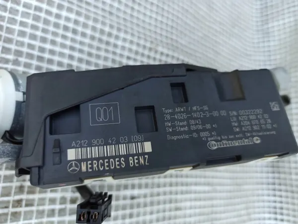 Atuador porta-bagagens Mercedes OEM A2128201842 - Usado image 5