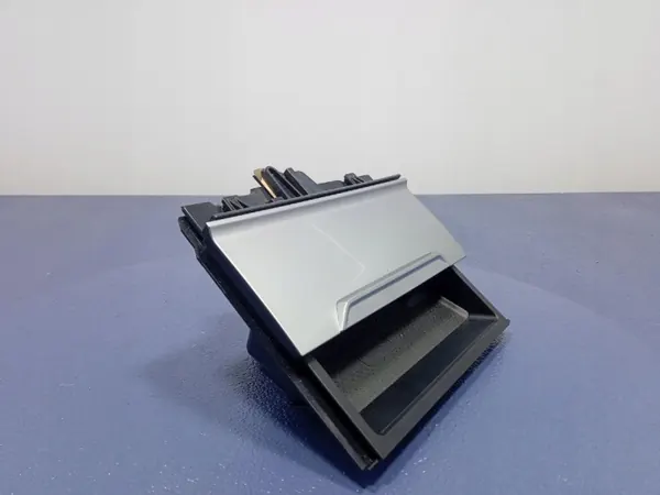 OEM 5G0980611 USB-poort Antenneversterker VW Passat B8 image 3