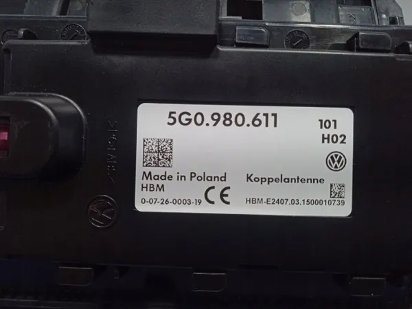 OEM 5G0980611 USB-poort Antenneversterker VW Passat B8 image 5