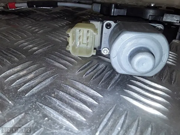 Régulateur de vitre Ford Fiesta OEM 8a61a23200701 image 3
