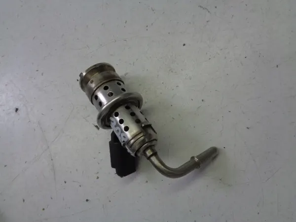 Inyector AdBlue OEM 84287 para Peugeot 308 T9 image 2